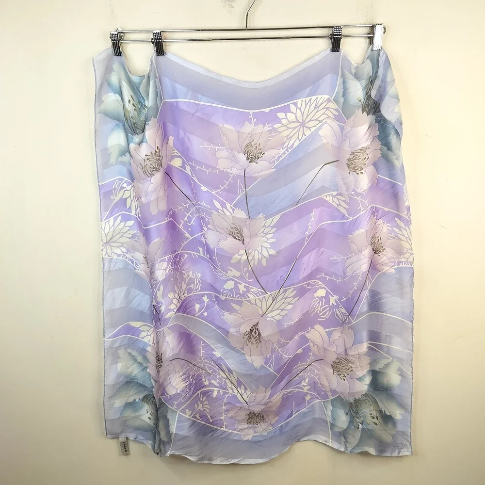 Oscar de la Renta Vintage Floral Silk Scarf 32x32 Purple Lavender Pastel